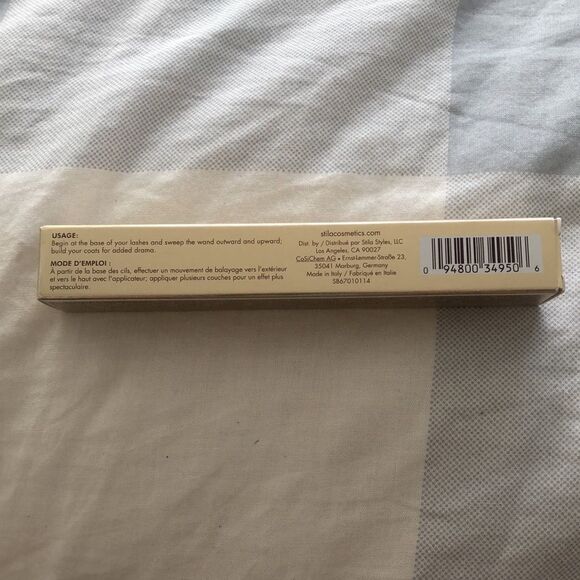 Stila HUGE Extreme Lash Mascara NIB - Picture 2 of 4